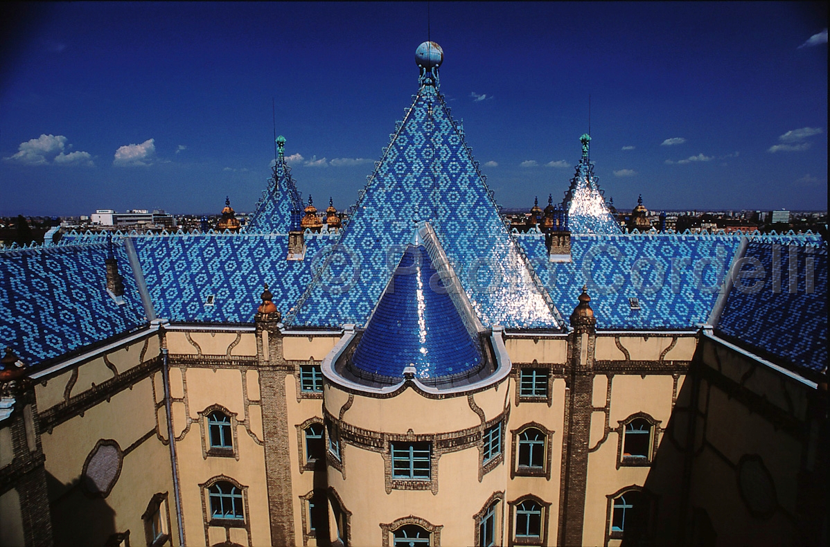 Geological Institute with Majolica Tiled Roof, Budapest, Hungary
 (cod:Budapest 12)